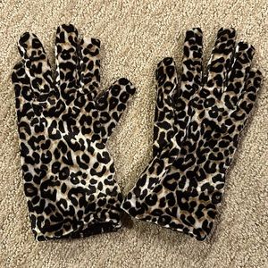 Leopard winter gloves
